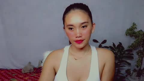 your_nextdoorgirl69 online show from July 15, 12:43 pm