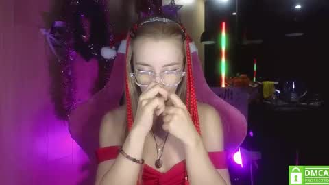 Snapshot of your_psychologist chatting on December 23, 12:25 am Alice  online show from December 23, 12:25 am