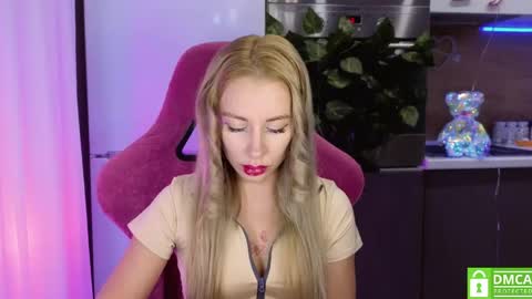 Snapshot of your_psychologist chatting on May 3, 11:55 pm Alice online show from May 3, 11:55 pm