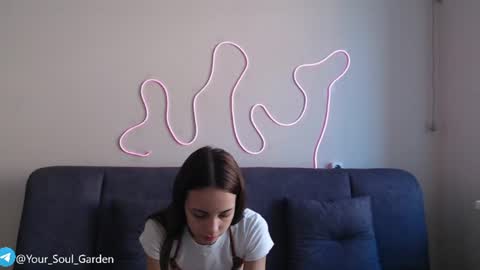 Zoe online show from August 4, 11:40 pm