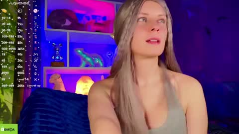 your_spring online show from April 20, 11:39 pm