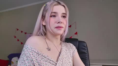 Alice online show from January 6, 7:06 pm