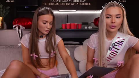 Alexis online show from December 13, 10:15 pm