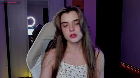 Anikka online show from September 26, 5:50 pm