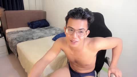 yourasian_bradley online show from March 2, 9:11 pm