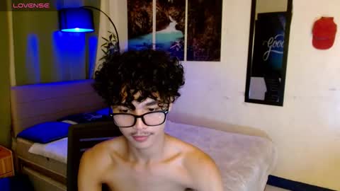 Snapshot of yourasiancarl chatting on October 28, 1:36 pm yourasiancarl online show from October 28, 1:36 pm