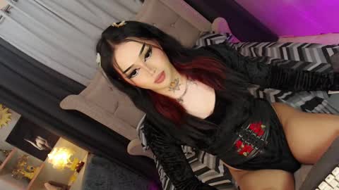 kim online show from March 2, 10:27 pm