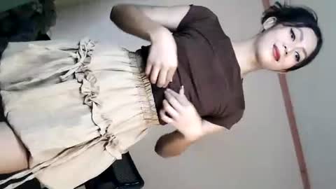 Snapshot of yourbabyriana chatting on January 1, 5:11 am Angel online show from January 1, 5:11 am