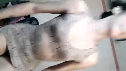 Snapshot of yourbabyriana chatting on January 3, 9:25 am Angel online show from January 3, 9:25 am