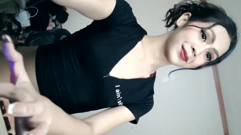 Snapshot of yourbabyriana chatting on January 4, 12:05 pm Angel online show from January 4, 12:05 pm