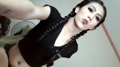 Snapshot of yourbabyriana chatting on January 8, 4:34 am Angel online show from January 8, 4:34 am