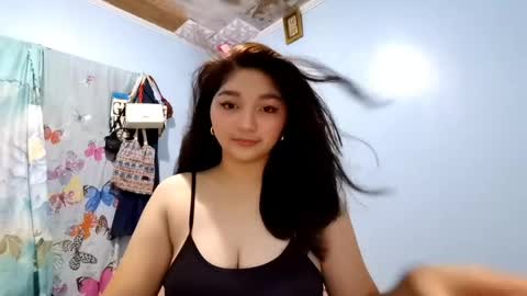 Kyla online show from May 25, 12:11 pm