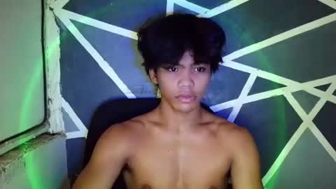 Snapshot of yourboycumrain chatting on June 29, 2:07 am rainy online show from June 29, 2:07 am