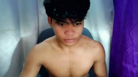 Snapshot of yourboycumrain chatting on July 31, 10:42 pm rainy online show from July 31, 10:42 pm