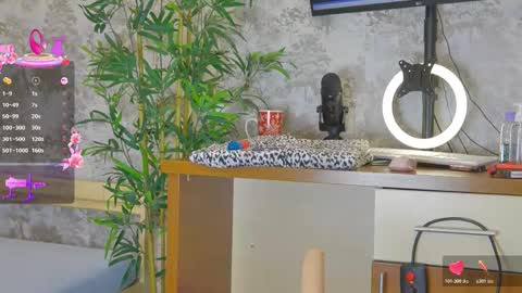 Anna online show from November 11, 8:09 pm