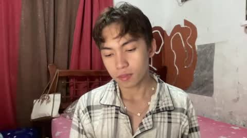 Snapshot of yourcummer_april chatting on July 1, 11:12 am April online show from July 1, 11:12 am