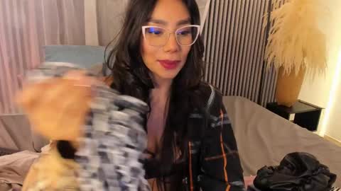 Selena online show from February 26, 8:26 am