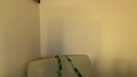yourcutemolly__ online show from June 12, 11:35 pm