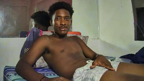 Yourdaddy2005 online show from March 27, 10:15 am