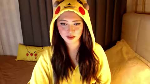 JEN  online show from March 27, 2:39 pm