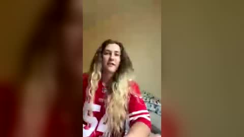 yourdreamcurves online show from July 16, 11:55 pm