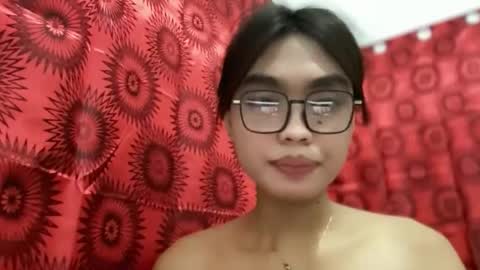 Snapshot of yourehot_sedny chatting on May 13, 12:13 pm yourehot_sedny online show from May 13, 12:13 pm
