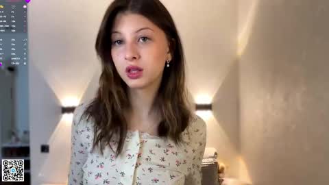 Emilia online show from April 14, 8:09 am