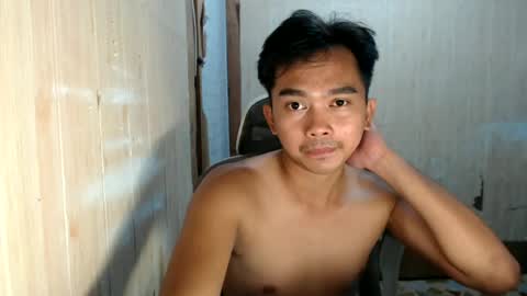 Snapshot of yourfantasyboyjr chatting on July 4, 11:27 am i am your dream boy JR online show from July 4, 11:27 am