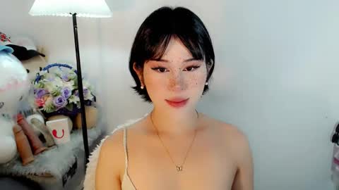 PrettyElla online show from November 14, 2:21 am