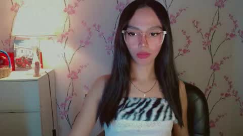 Snapshot of yourfavoratericcie chatting on September 9, 3:28 am RICCIE MAE online show from September 9, 3:28 am