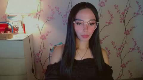 Snapshot of yourfavoratericcie chatting on September 13, 2:22 am RICCIE MAE online show from September 13, 2:22 am