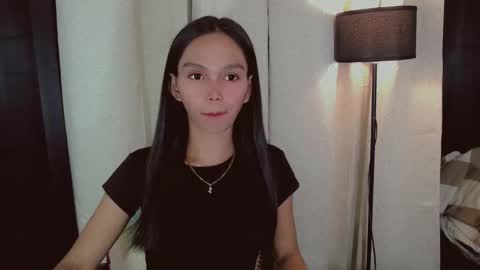 Snapshot of yourfavoratericcie chatting on October 20, 3:40 am RICCIE MAE online show from October 20, 3:40 am