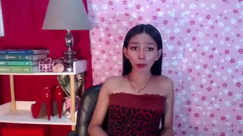 Snapshot of yourfavoratericcie chatting on October 22, 3:18 am RICCIE MAE online show from October 22, 3:18 am