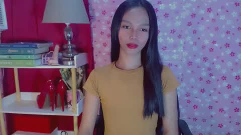 RICCIE MAE online show from November 14, 3:27 am