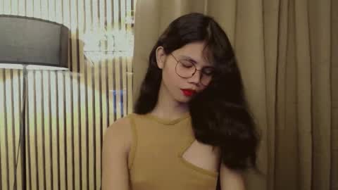 Snapshot of yourfavoratevivian chatting on October 27, 11:36 am Vivian online show from October 27, 11:36 am