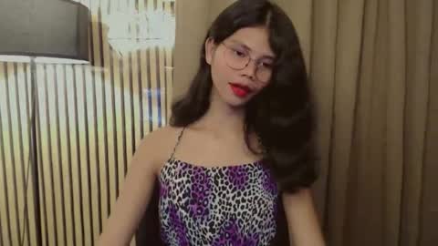 Snapshot of yourfavoratevivian chatting on October 29, 1:57 pm Vivian online show from October 29, 1:57 pm