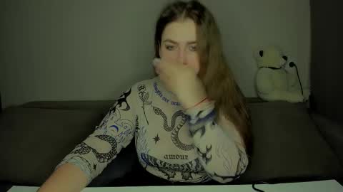 Snapshot of yourgem__ chatting on March 25, 2:39 am yourgem__ online show from March 25, 2:39 am