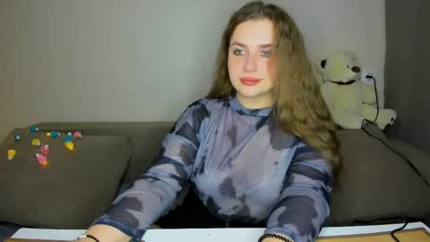 Snapshot of yourgem__ chatting on May 4, 7:10 pm yourgem__ online show from May 4, 7:10 pm