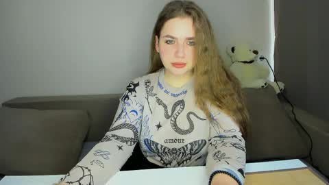 Snapshot of yourgem__ chatting on May 7, 1:55 am yourgem__ online show from May 7, 1:55 am