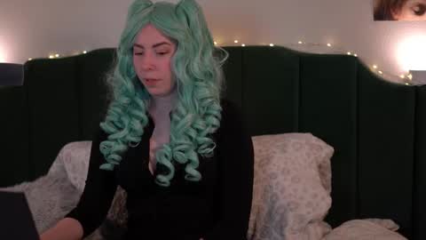 Sarlei Sar-uh-lie online show from October 25, 1:24 am