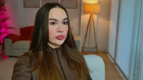 roxana online show from December 3, 2:48 pm