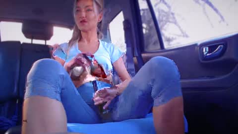 yourguiltypassion online show from December 19, 9:38 am