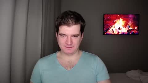 Snapshot of yourhairybuddy chatting on December 29, 9:09 pm Andrey online show from December 29, 9:09 pm