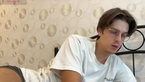 Chris online show from December 13, 8:51 am