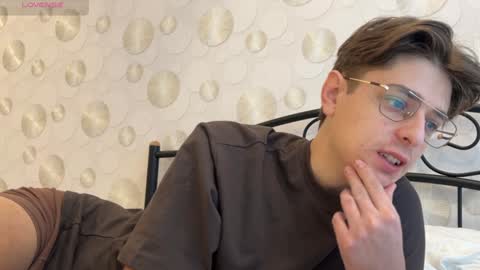 Chris online show from December 22, 7:11 am