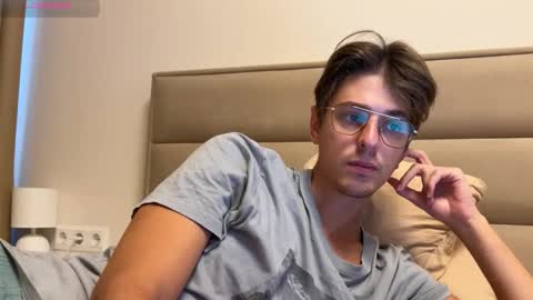 Chris online show from October 20, 6:36 am