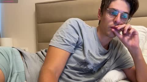 Chris online show from October 26, 8:20 am