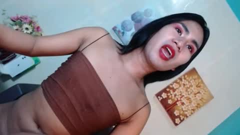 Snapshot of yourhottie_winxxx chatting on January 9, 8:33 pm Mauie  online show from January 9, 8:33 pm