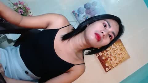 Snapshot of yourhottie_winxxx chatting on January 17, 5:32 am Mauie  online show from January 17, 5:32 am