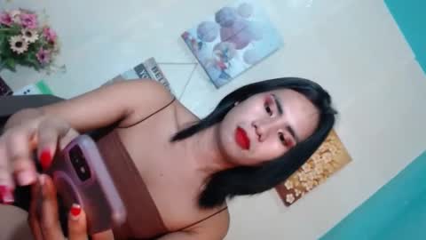 Snapshot of yourhottie_winxxx chatting on January 22, 6:52 pm Mauie  online show from January 22, 6:52 pm